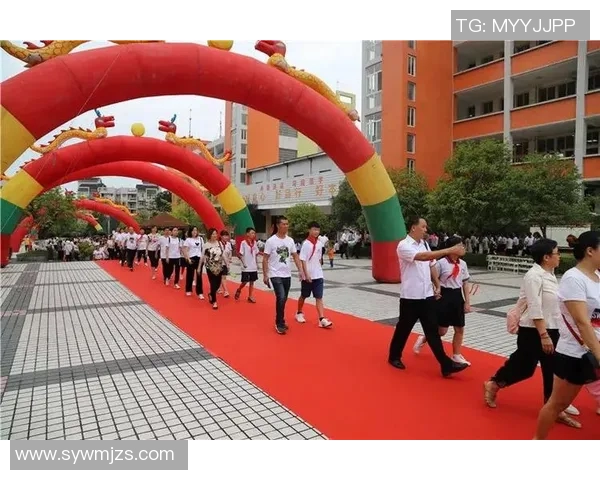 南充籍足球明星刘的成长之路与职业生涯的辉煌成就解析 南充籍足球明星刘的成长之路与职业生涯的辉煌成就解析