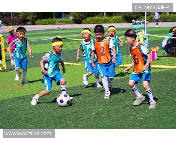 外号重炮的足球明星如何在绿茵场上展现无与伦比的射门技巧与风采 外号重炮的足球明星如何在绿茵场上展现无与伦比的射门技巧与风采