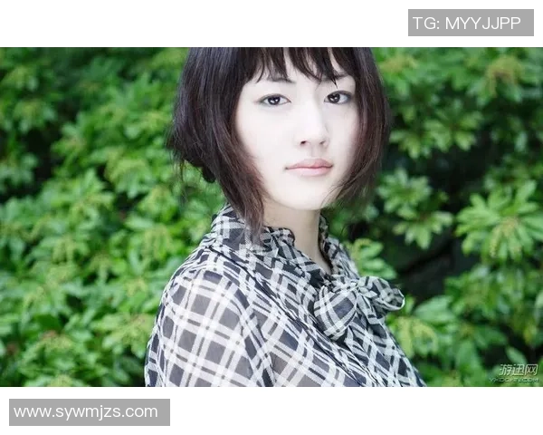 日本女明星与足球明星的浪漫故事与合作瞬间揭秘