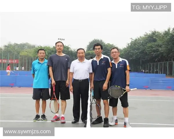 聚焦网球：重庆网球队的团队协作话题